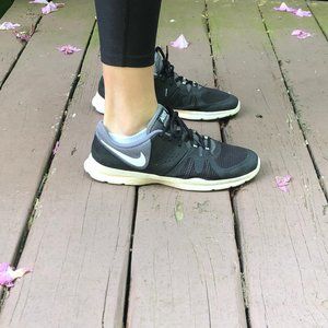 Black Nike Sneakers